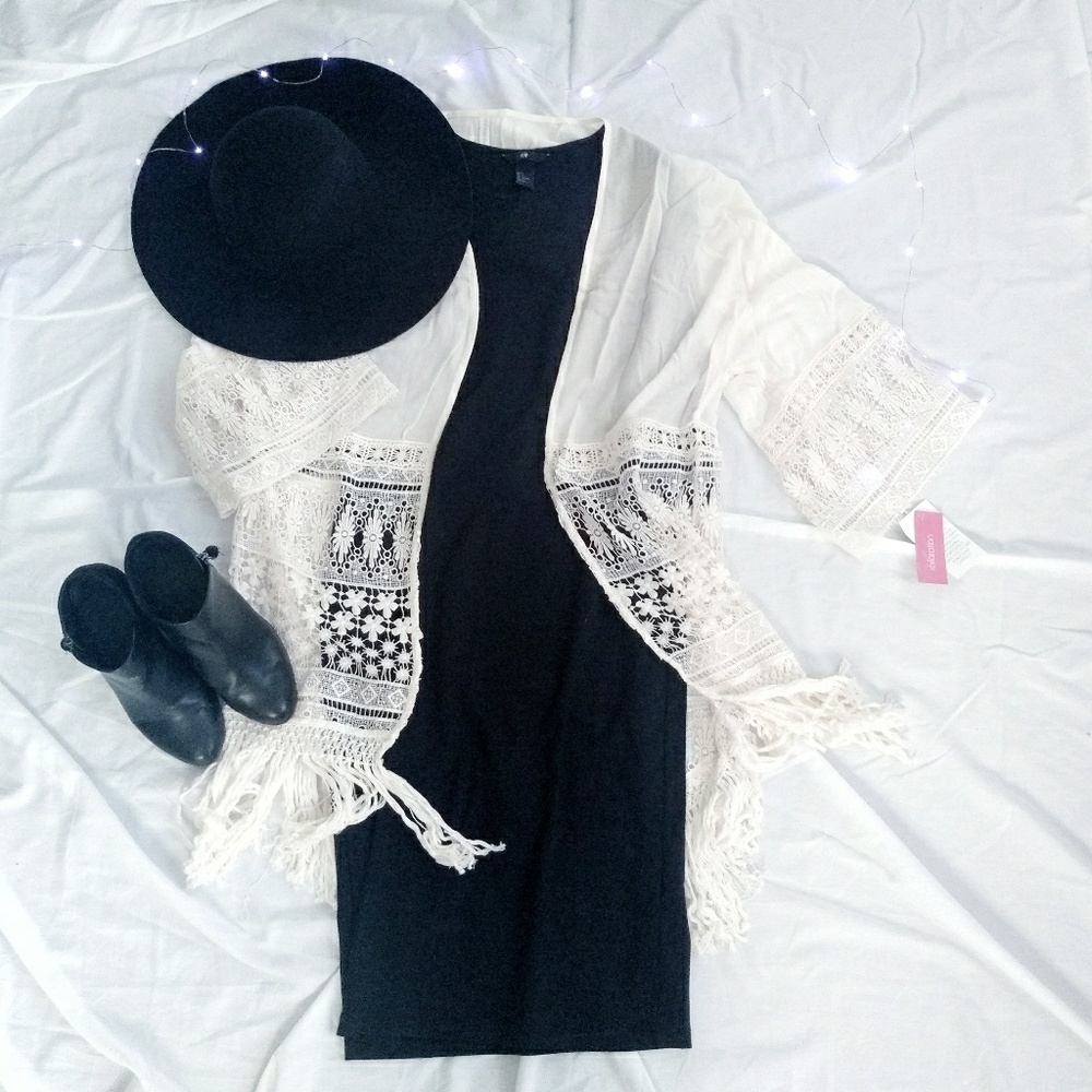 Peachy-White Flowy Sweater